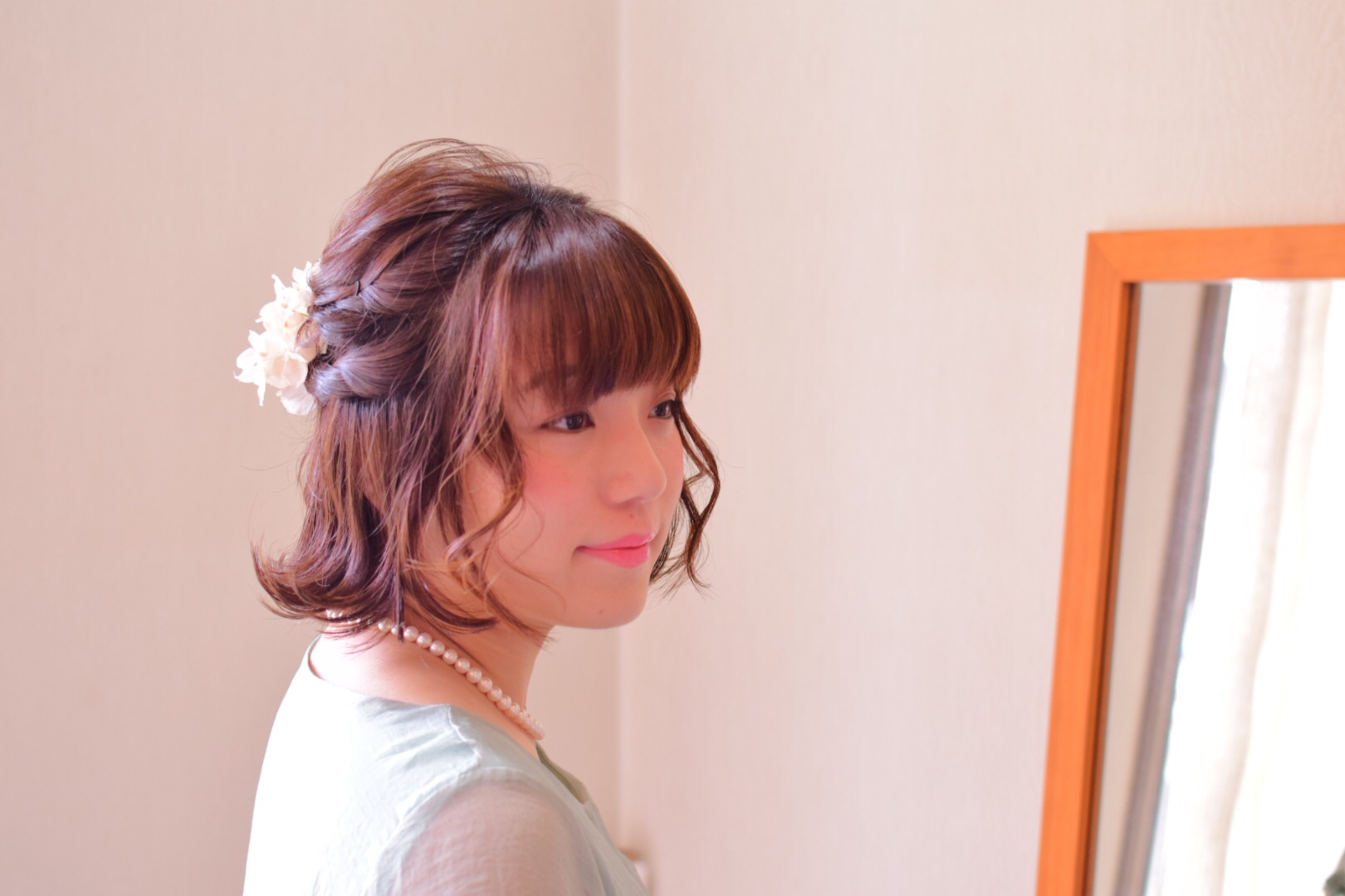 切りっぱなしボブにハーフアップ結婚式やパーティ前のヘアアレンジに